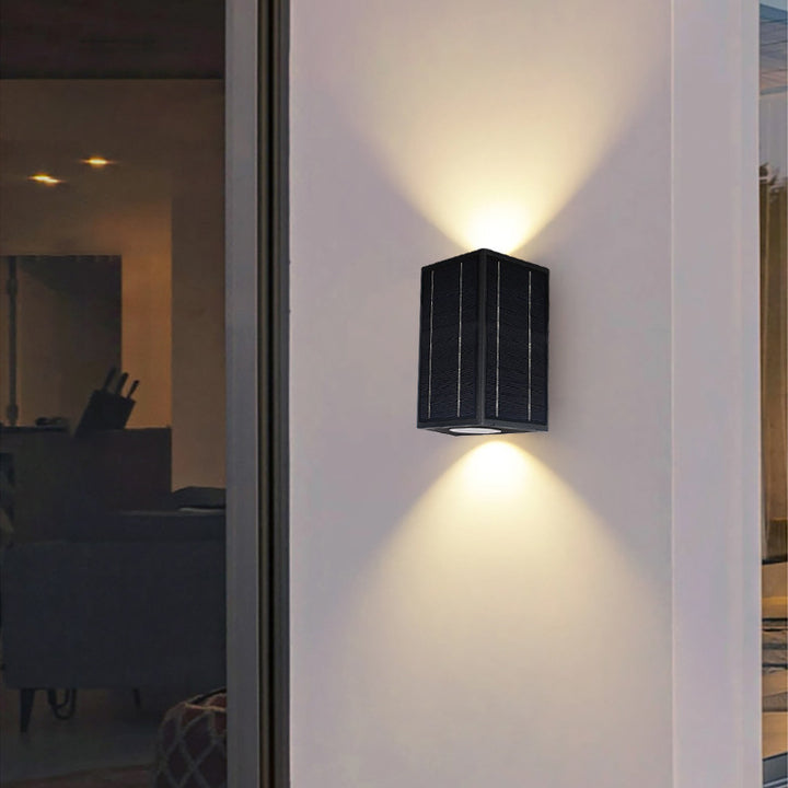 Lámpara de Aplique de Pared Solar LED de Aluminio Cuboide Industrial Contemporáneo para Jardín 