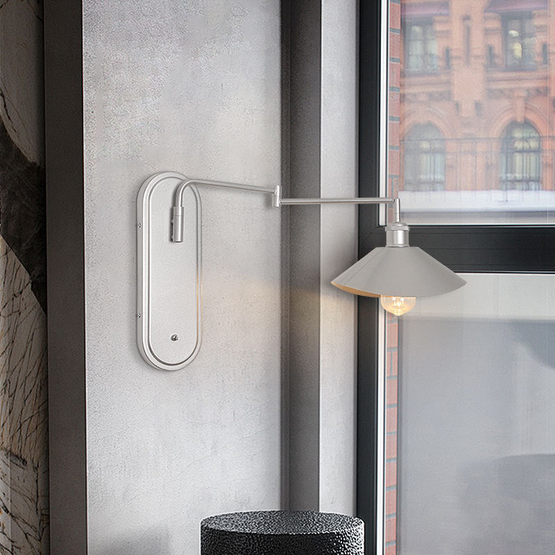 Zeitgenössische industrielle Eisenkegelschirm 1-Licht Wandleuchte für das Esszimmer 