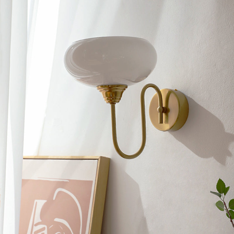 Traditionelle französische Kupfer-Glas-Rundschirm 1-Licht-Wandleuchte für das Schlafzimmer 