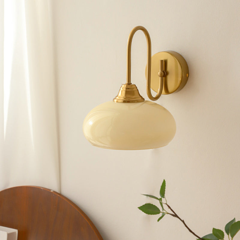 Traditionelle französische Kupfer-Glas-Rundschirm 1-Licht-Wandleuchte für das Schlafzimmer 