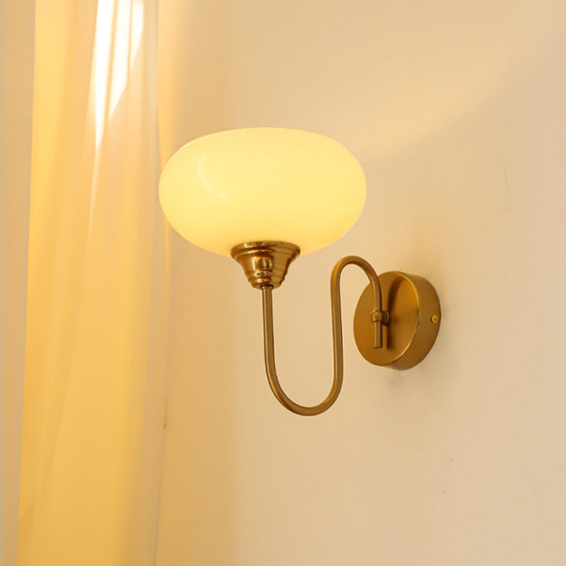 Traditionelle französische Kupfer-Glas-Rundschirm 1-Licht-Wandleuchte für das Schlafzimmer 