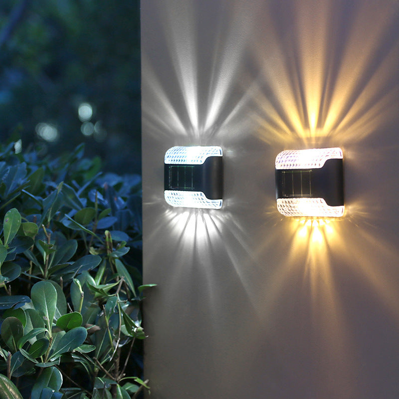 Applique murale extérieure LED rectangulaire en ABS solaire industrielle contemporaine avec éclairage vers le haut et vers le bas pour jardin 