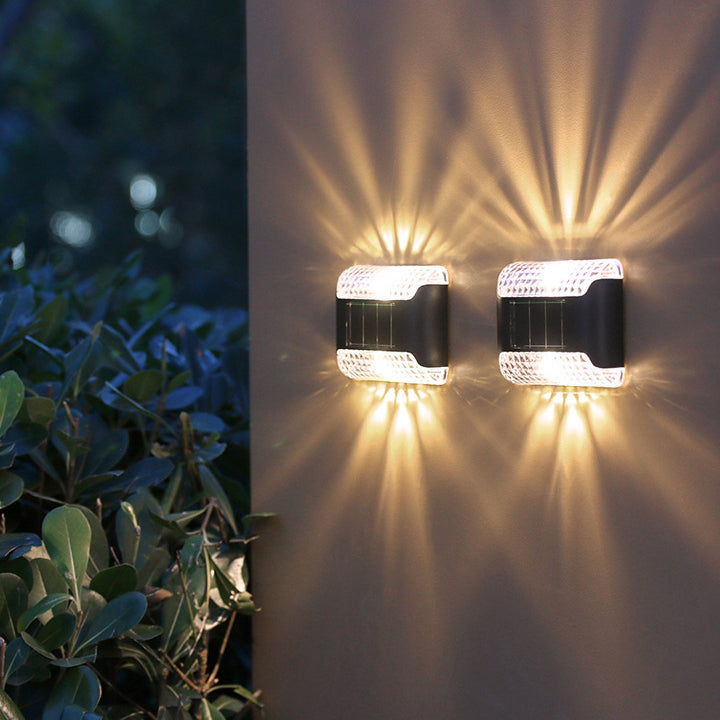 Applique murale extérieure LED rectangulaire en ABS solaire industrielle contemporaine avec éclairage vers le haut et vers le bas pour jardin 