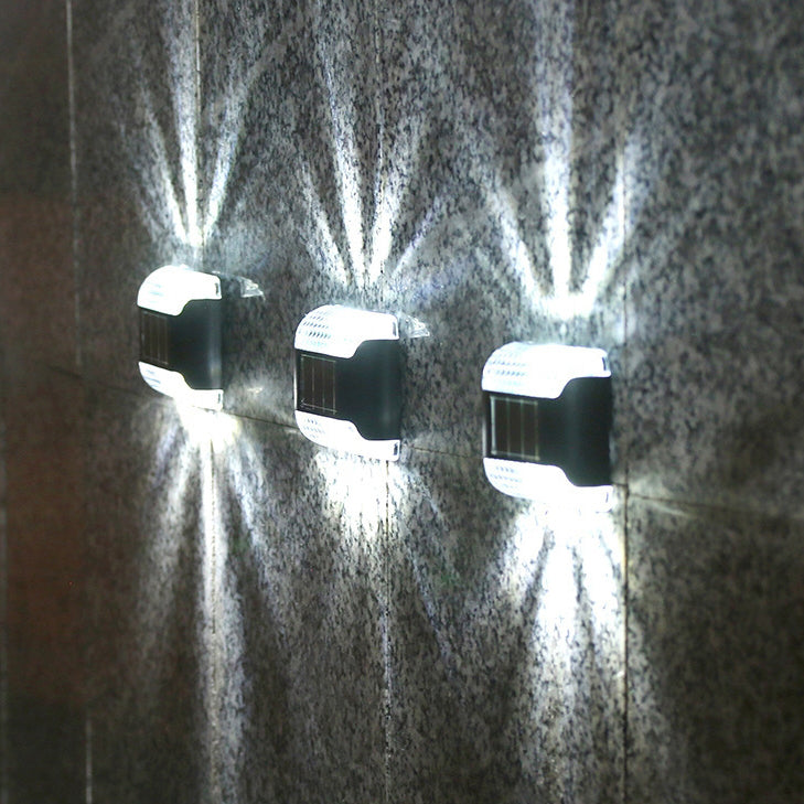 Applique murale extérieure LED rectangulaire en ABS solaire industrielle contemporaine avec éclairage vers le haut et vers le bas pour jardin 