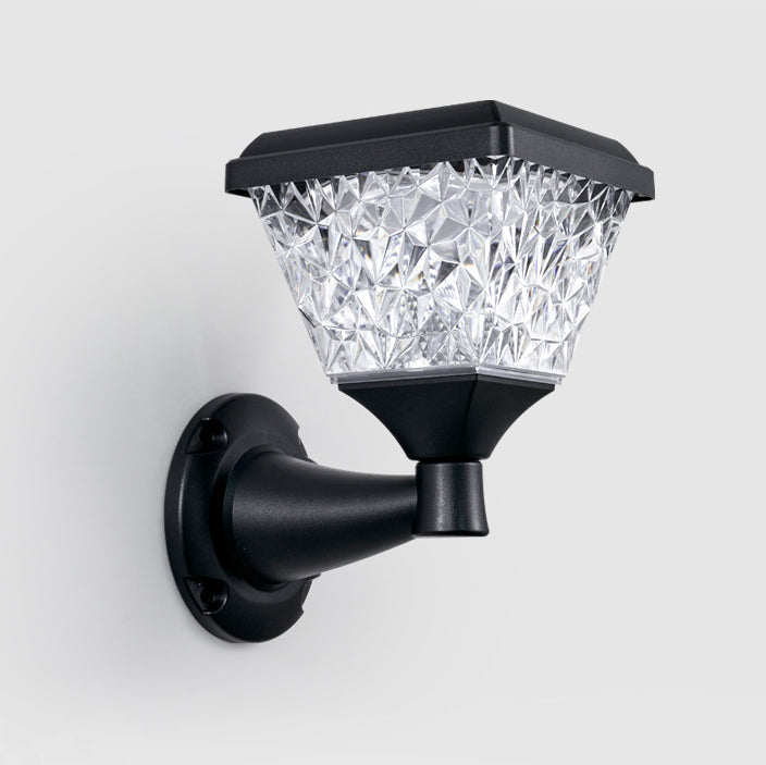 مصباح حائط خارجي مقاوم للماء بتصميم بسيط معاصر بظل مربع من مادة PC وإضاءة LED للطاقة الشمسية للحديقة 