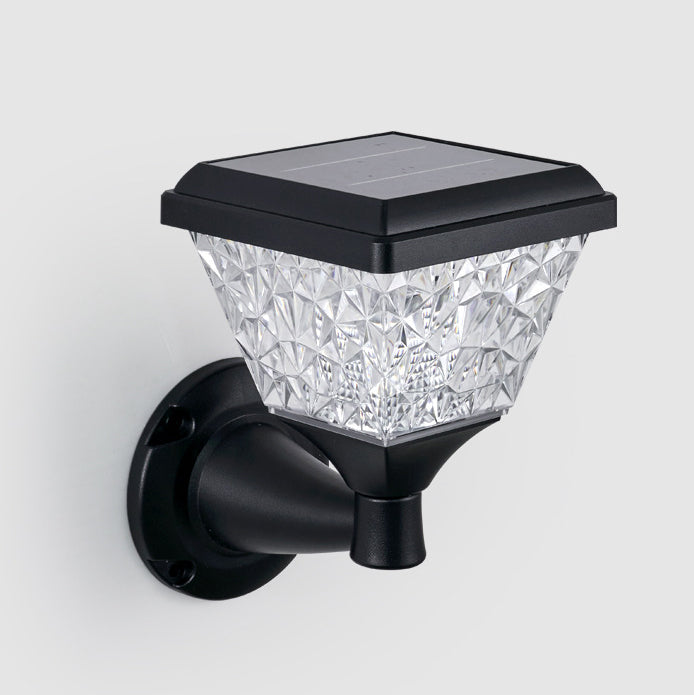 مصباح حائط خارجي مقاوم للماء بتصميم بسيط معاصر بظل مربع من مادة PC وإضاءة LED للطاقة الشمسية للحديقة 
