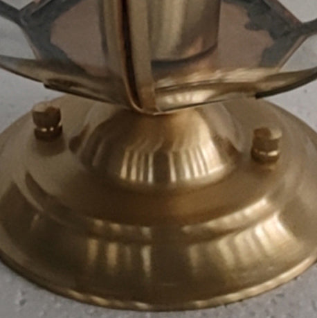 Lanterne de jardin contemporaine avec abat-jour en verre en forme de lotus et base en cuivre à 1 lumière pour extérieur 
