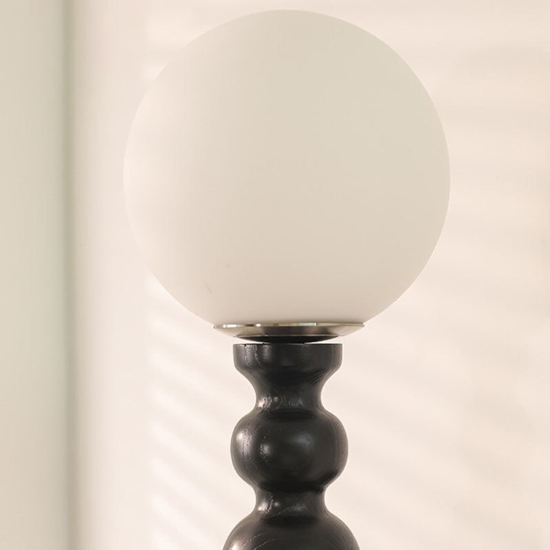 Applique murale 1 lumière en bois de frêne traditionnel français avec abat-jour en verre boule pour chambre 