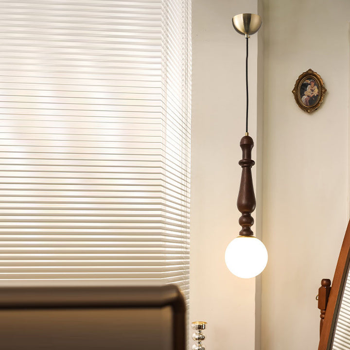 Lámpara colgante de 1 luz para dormitorio con pantalla de bola de vidrio y varilla de madera de fresno francesa tradicional 