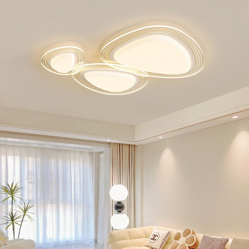 Plafonnier LED avec abat-jour rond en fer PE de simplicité contemporaine pour chambre 
