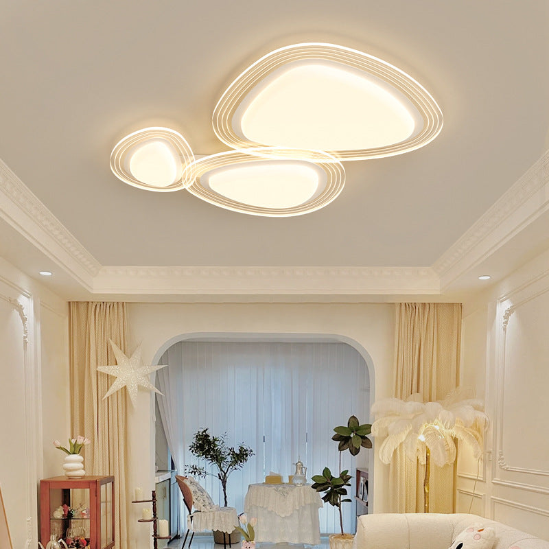 Plafonnier LED avec abat-jour rond en fer PE de simplicité contemporaine pour chambre 