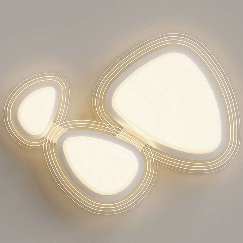Plafonnier LED avec abat-jour rond en fer PE de simplicité contemporaine pour chambre 