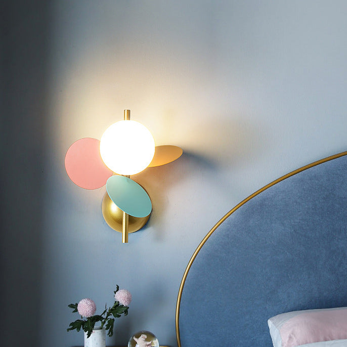 Applique murale 1 lumière en PVC avec abat-jour en verre boule scandinave contemporain pour salle à manger 