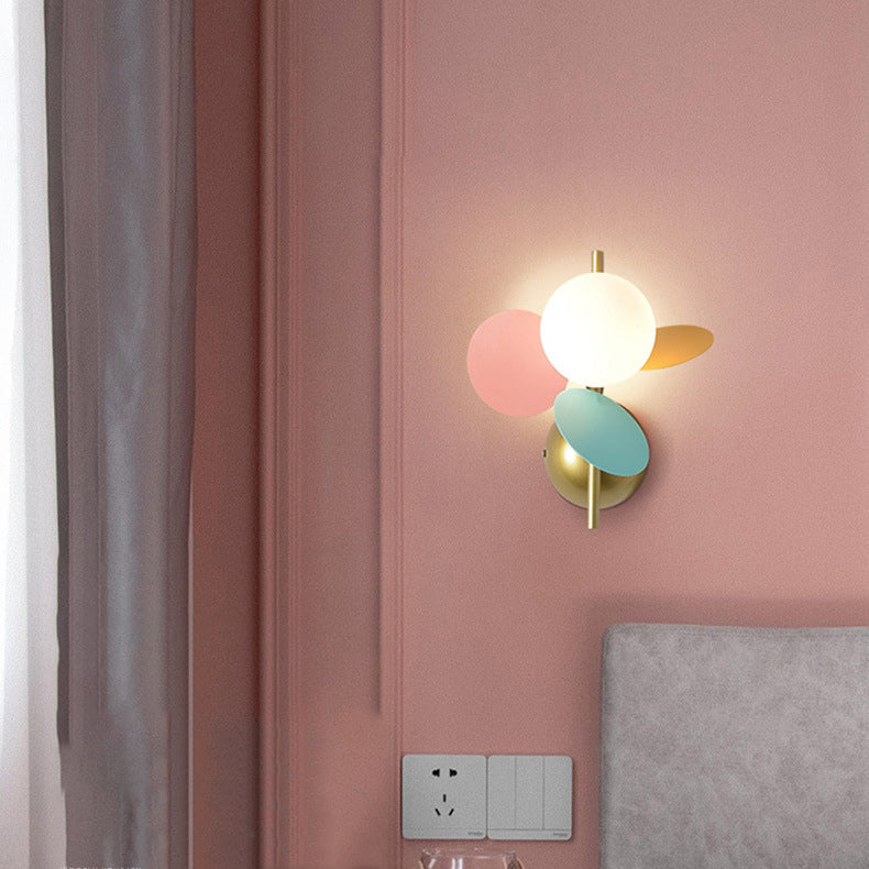 Applique murale 1 lumière en PVC avec abat-jour en verre boule scandinave contemporain pour salle à manger 