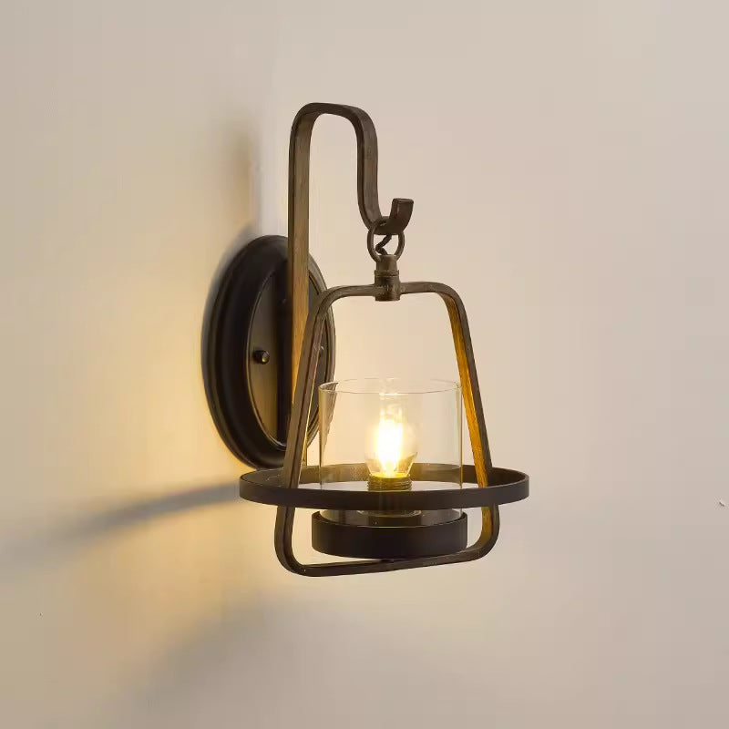 Applique murale en verre à 1 lumière avec cadre en fer trapézoïdal de style ferme traditionnelle pour salle à manger 