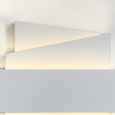 Applique Murale LED Carrée Irrégulière Géométrique en Fer Simplicité Contemporaine pour Salle à Manger 