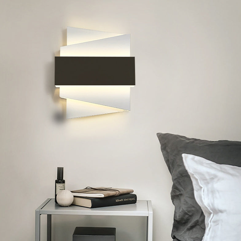 Applique Murale LED Carrée Irrégulière Géométrique en Fer Simplicité Contemporaine pour Salle à Manger 