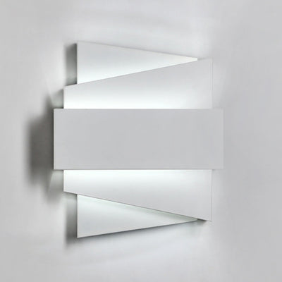Applique Murale LED Carrée Irrégulière Géométrique en Fer Simplicité Contemporaine pour Salle à Manger 