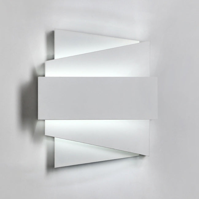 Applique Murale LED Carrée Irrégulière Géométrique en Fer Simplicité Contemporaine pour Salle à Manger 