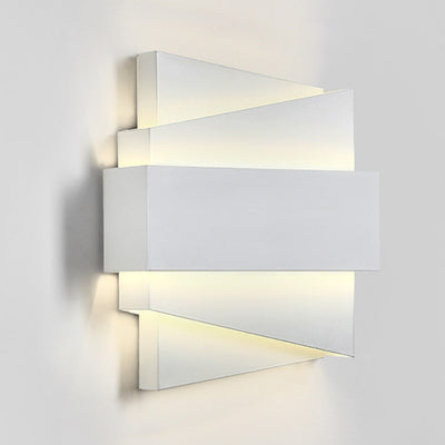 Applique Murale LED Carrée Irrégulière Géométrique en Fer Simplicité Contemporaine pour Salle à Manger 