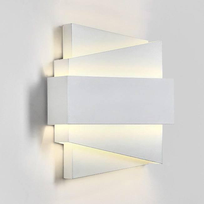Applique Murale LED Carrée Irrégulière Géométrique en Fer Simplicité Contemporaine pour Salle à Manger 