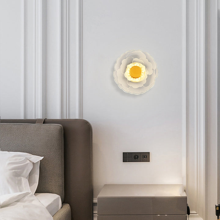 Zeitgenössische kreative Lotusblume Eisen Acryl LED Wandleuchte für das Schlafzimmer 