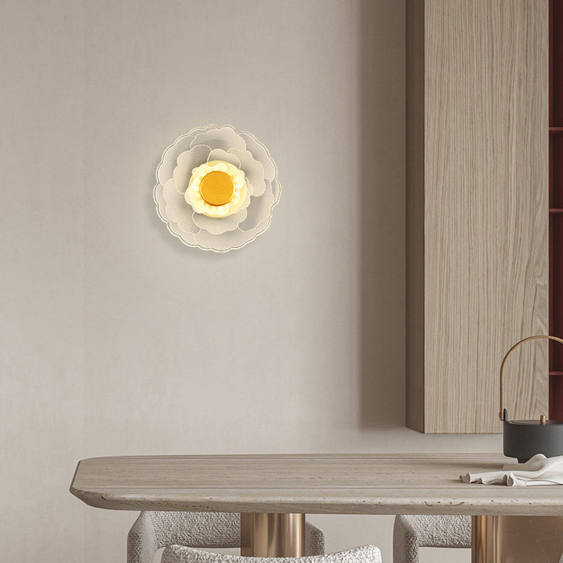 Zeitgenössische kreative Lotusblume Eisen Acryl LED Wandleuchte für das Schlafzimmer 
