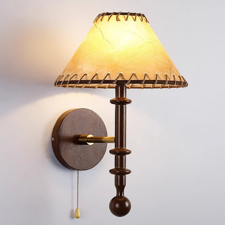 Traditionelle französische Stoffkegel-Lampenschirm-Wandleuchte aus Eschenholz mit 1 Licht für das Schlafzimmer 