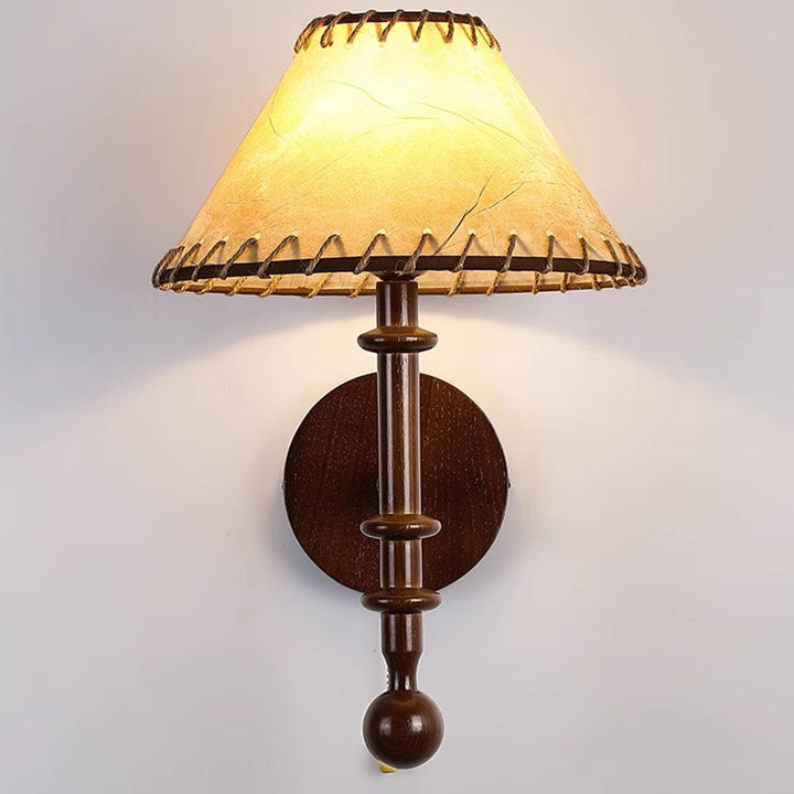 Traditionelle französische Stoffkegel-Lampenschirm-Wandleuchte aus Eschenholz mit 1 Licht für das Schlafzimmer 
