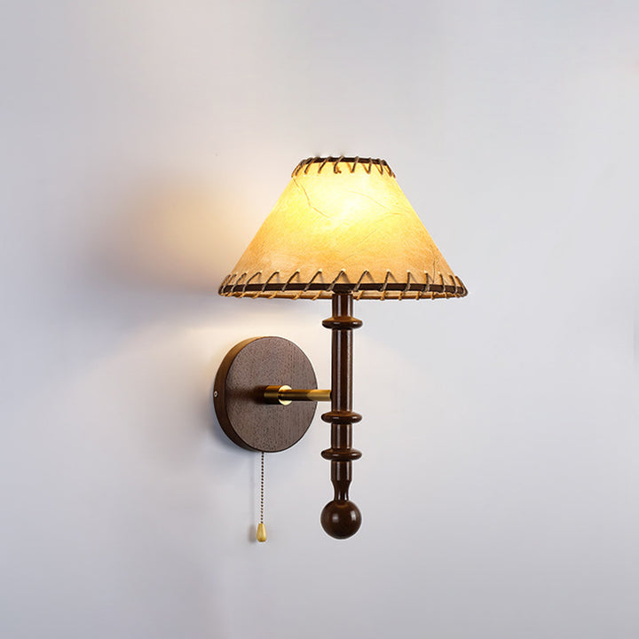 Traditionelle französische Stoffkegel-Lampenschirm-Wandleuchte aus Eschenholz mit 1 Licht für das Schlafzimmer 