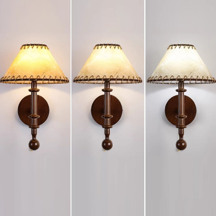 Traditionelle französische Stoffkegel-Lampenschirm-Wandleuchte aus Eschenholz mit 1 Licht für das Schlafzimmer 