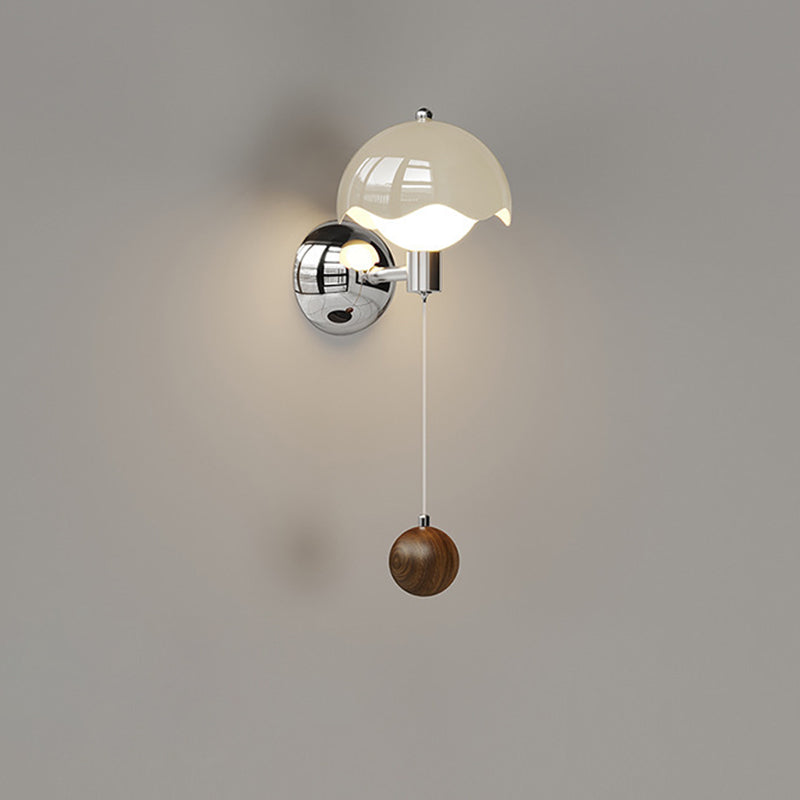 Zeitgenössische nordische Eisen PE runde Kugel LED Wandleuchte für Esszimmer 