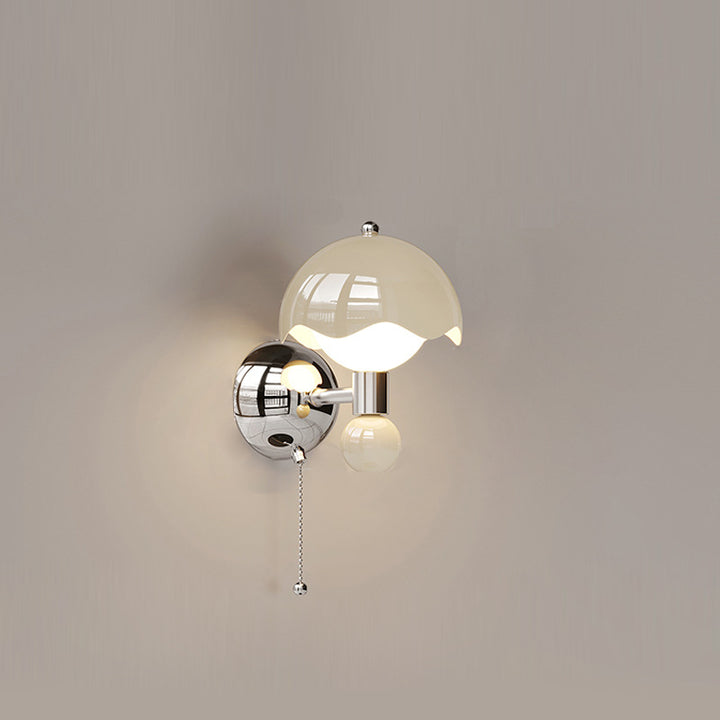 Zeitgenössische nordische Eisen PE runde Kugel LED Wandleuchte für Esszimmer 
