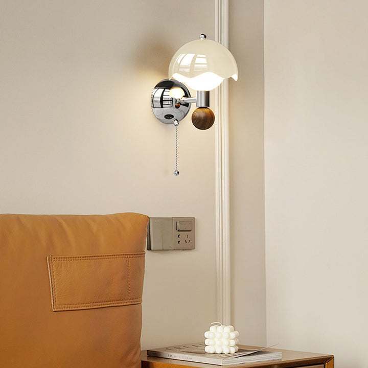 Zeitgenössische nordische Eisen PE runde Kugel LED Wandleuchte für Esszimmer 