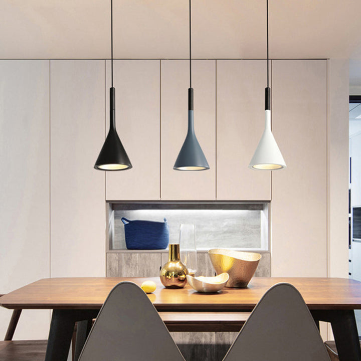 Zeitgenössische nordische Hardware-Harz-Kegelschirm 1-Licht-Pendelleuchte für das Wohnzimmer 