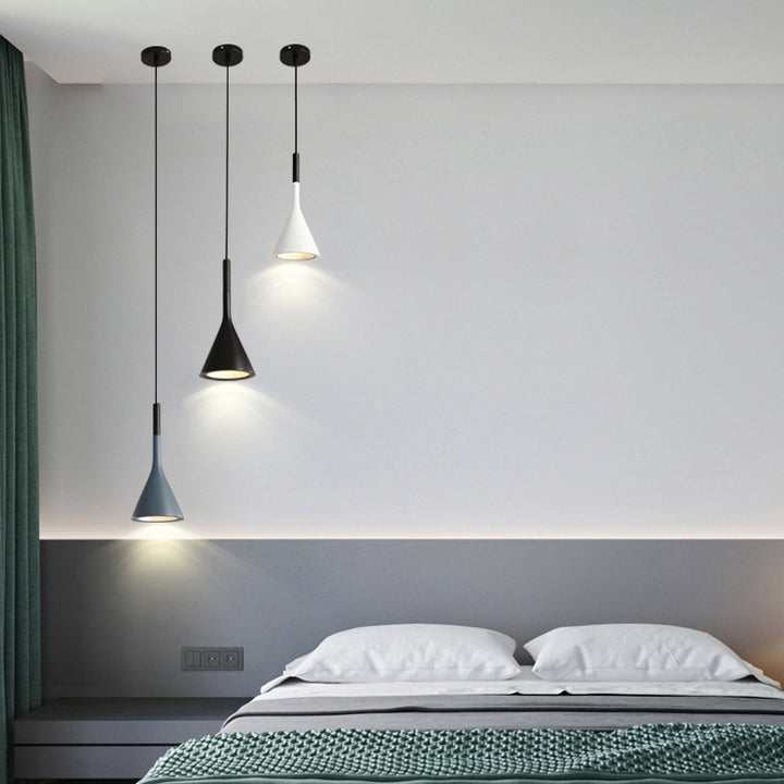 Zeitgenössische nordische Hardware-Harz-Kegelschirm 1-Licht-Pendelleuchte für das Wohnzimmer 
