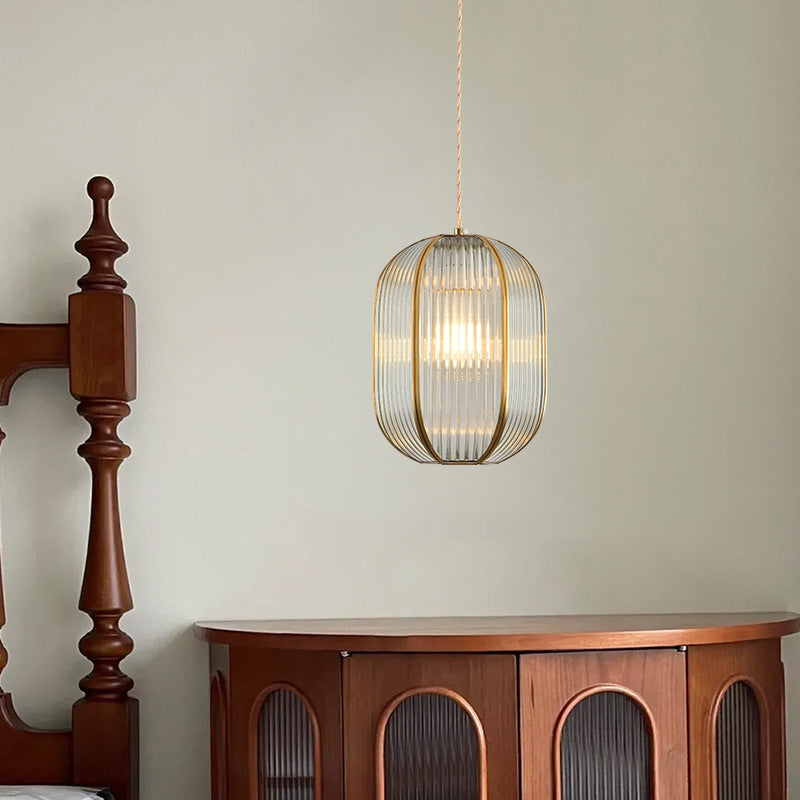 Zeitgenössische Luxus-Pendelleuchte mit vertikal gemustertem Glas, rundem Schirm und Kupfer, 1-Licht für Wohnzimmer 