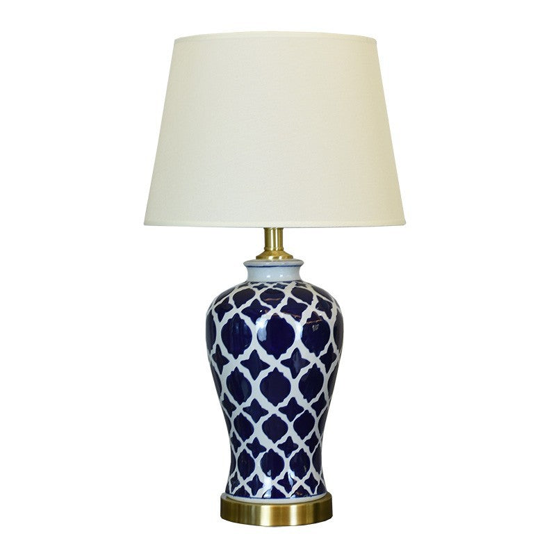Lámpara de mesa de 1 luz con pantalla cilíndrica de tela china tradicional y base de cerámica para estudio 