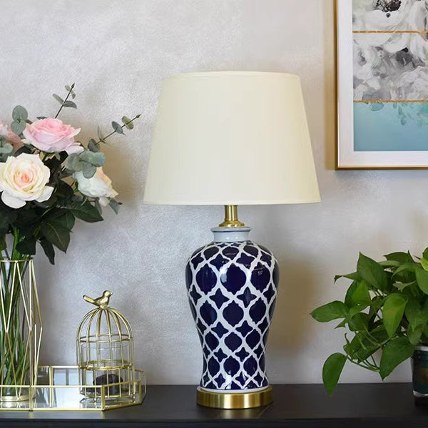Lámpara de mesa de 1 luz con pantalla cilíndrica de tela china tradicional y base de cerámica para estudio 