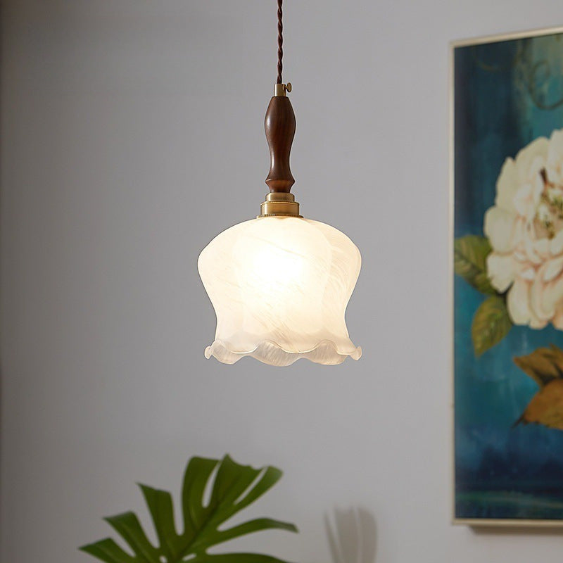 Suspension lumineuse contemporaine rétro en bois massif avec abat-jour en verre pour salle à manger 