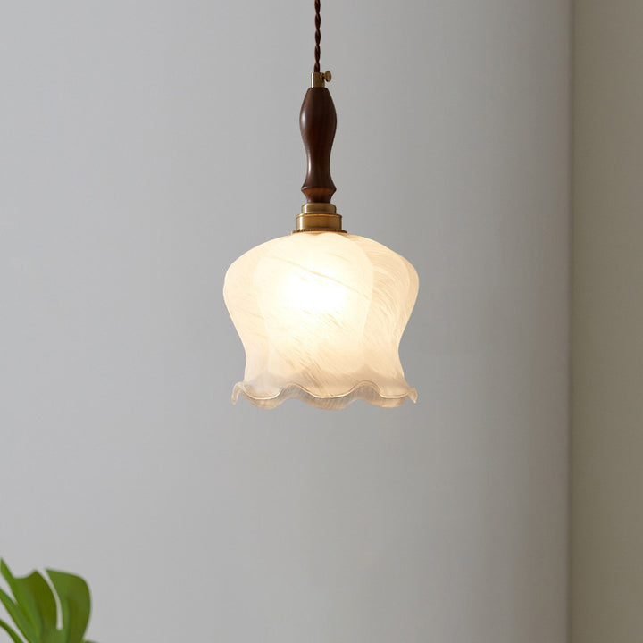 Suspension lumineuse contemporaine rétro en bois massif avec abat-jour en verre pour salle à manger 