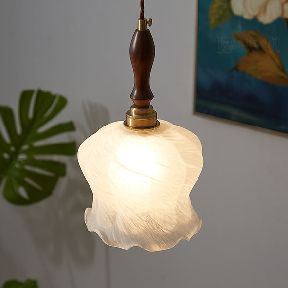 Suspension lumineuse contemporaine rétro en bois massif avec abat-jour en verre pour salle à manger 