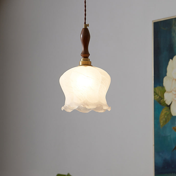 Suspension lumineuse contemporaine rétro en bois massif avec abat-jour en verre pour salle à manger 