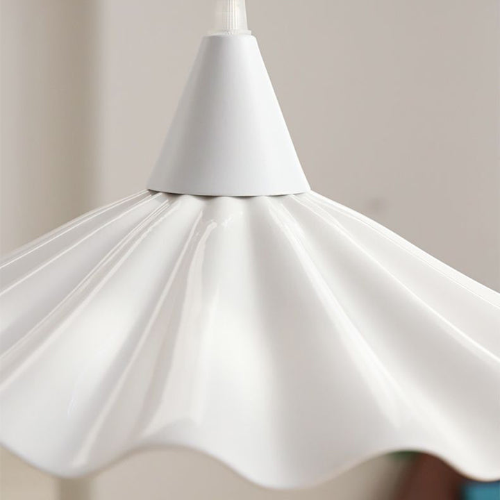 Traditional Vintage Ceramic Lotus Leaf Shade 1-Light Pendant Light For Living Room
