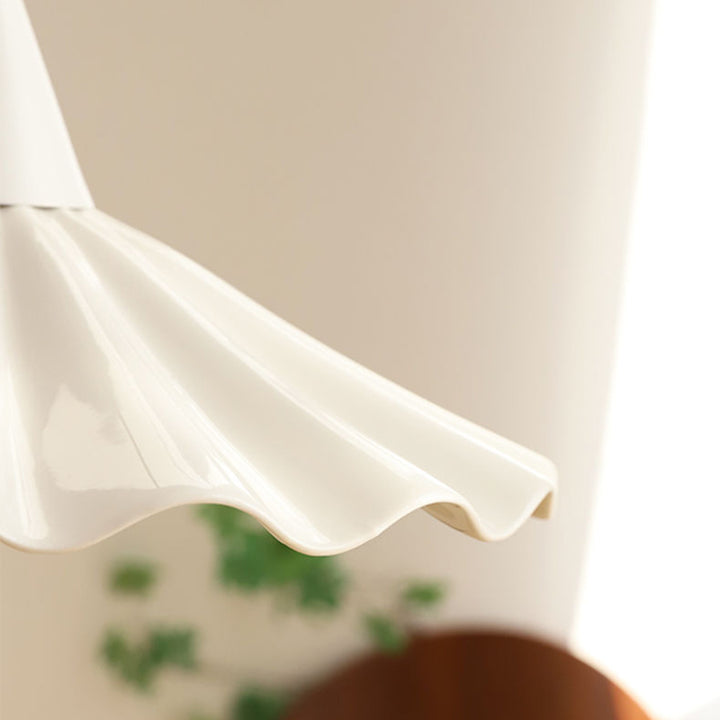 Traditional Vintage Ceramic Lotus Leaf Shade 1-Light Pendant Light For Living Room