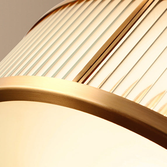 Plafonnier contemporain de luxe avec cadre en laiton, verre dépoli à grain vertical, rond à 4 lumières pour chambre à coucher 