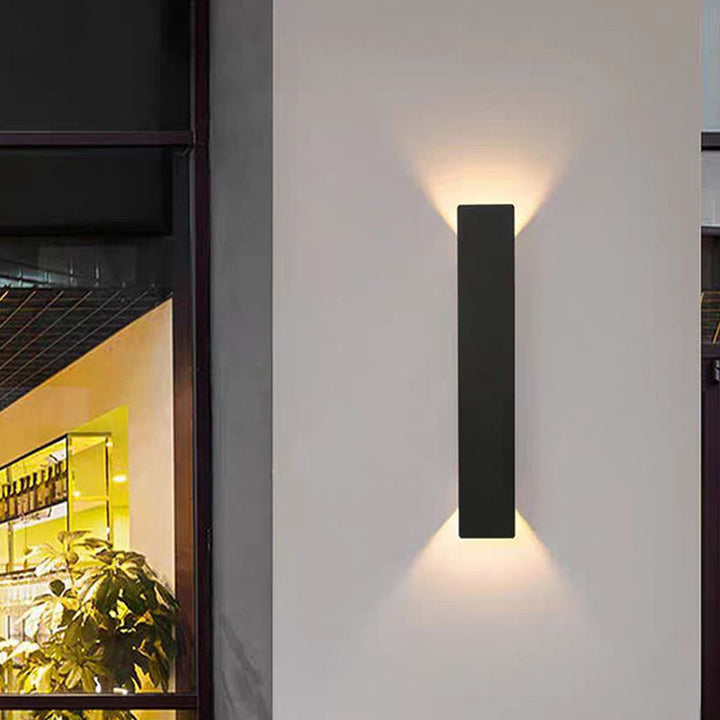Moderne minimalistische lange Streifen Aluminium Acryl LED wasserdichte Wandleuchte für Außenbereich Terrasse 