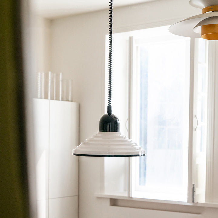 Traditioneller französischer gewellter Glasschirm Kegel 1-Licht Pendelleuchte für Wohnzimmer 