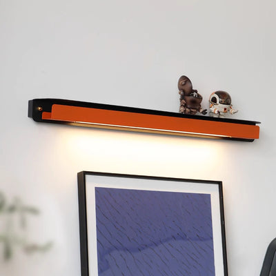 Moderne minimalistische Wandlampe aus Eisen und Acryl mit gerader Linie und LED für das Schlafzimmer 