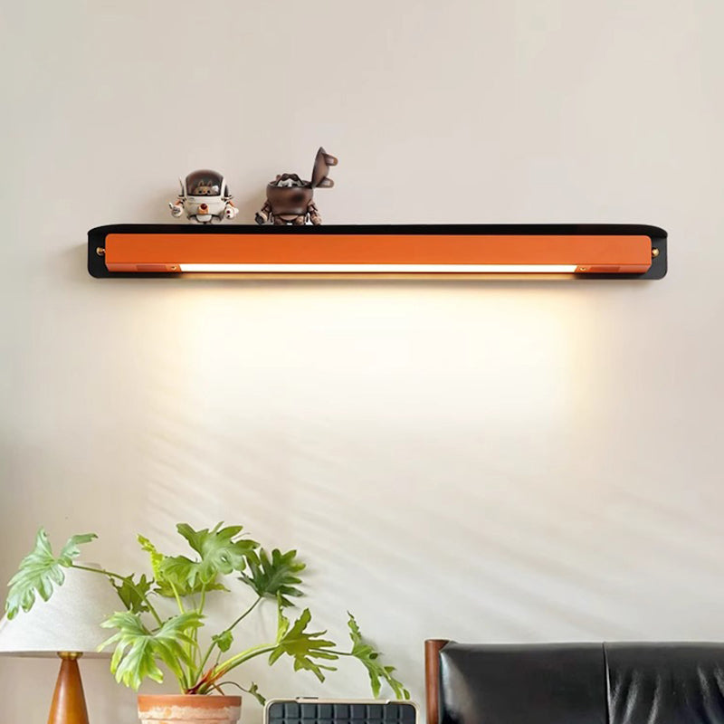 Moderne minimalistische Wandlampe aus Eisen und Acryl mit gerader Linie und LED für das Schlafzimmer 
